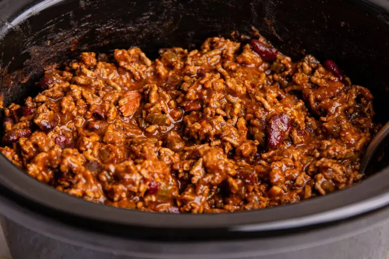 Close-up of slow cooker chilli con carne showing beef mince and kidney beans